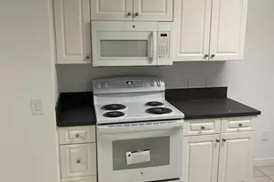 9640 NW 2nd St, Pembroke Pines, FL 33024 - Photo 5