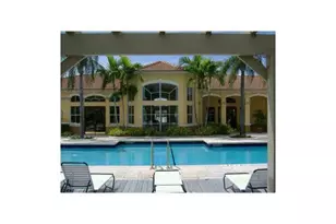 9640 NW 2nd St, Pembroke Pines, FL 33024 - Photo 3