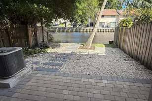 632 NE 20th St, Wilton Manors, FL 33305 - Photo 1