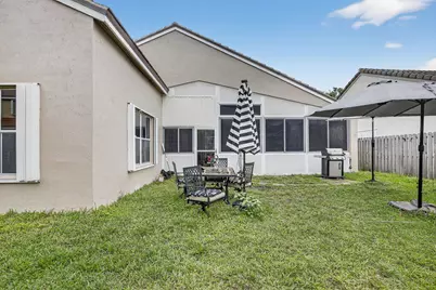 495 Carrington Lane, Weston, FL 33326 - Photo 33