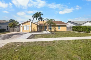1127 NW 9th St, Boynton Beach, FL 33426 - Photo 1