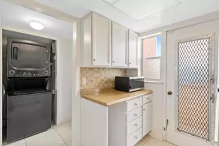 1101 Crystal Lake Dr, Deerfield Beach, FL 33064 - Photo 5