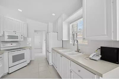 3111 Verdmont Lane, Wellington, FL 33414 - Photo 13