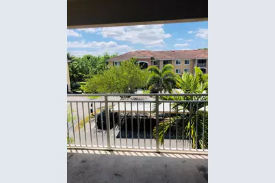 6510 Emerald Dunes Drive #304, West Palm Beach, FL 33411 - Photo 13