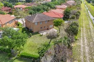 659 Cresta Cir, West Palm Beach, FL 33413 - Photo 57