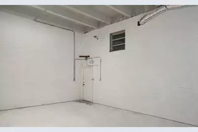 8085 NW 98th Street, Hialeah Gardens, FL 33016 - Photo 5