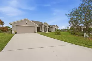 5923 NW Brianna Ct, Port Saint Lucie, FL 34986 - Photo 3