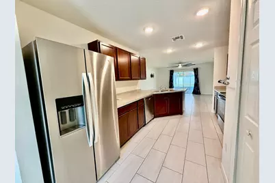 949 SW Fisherman Avenue, Port Saint Lucie, FL 34953 - Photo 5