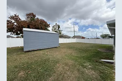 949 SW Fisherman Avenue, Port Saint Lucie, FL 34953 - Photo 25