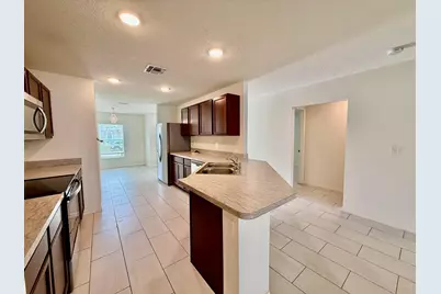 949 SW Fisherman Avenue, Port Saint Lucie, FL 34953 - Photo 7