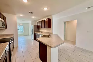 949 SW Fisherman Ave, Port Saint Lucie, FL 34953 - Photo 7