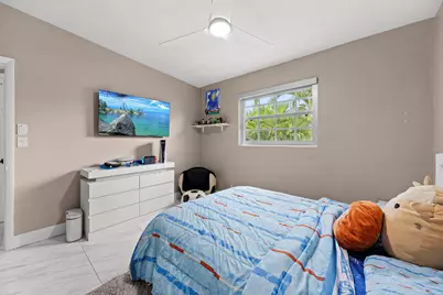 1895 Violet Avenue, West Palm Beach, FL 33415 - Photo 37