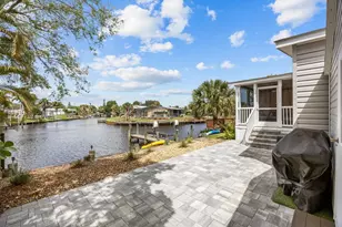 121 SE Paradise Pl, Stuart, FL 34997 - Photo 25