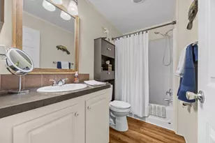 121 SE Paradise Pl, Stuart, FL 34997 - Photo 17