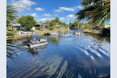 121 SE Paradise Place, Stuart, FL 34997 - Photo 1