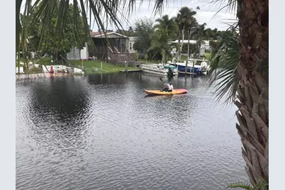 121 SE Paradise Place, Stuart, FL 34997 - Photo 5