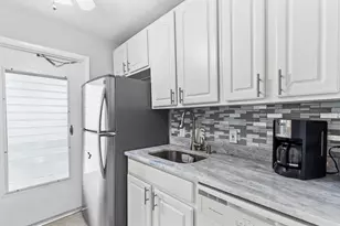 100 Doolen Ct, North Palm Beach, FL 33408 - Photo 7