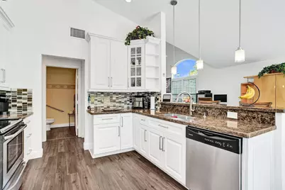 6842 Dogwood Lane, Margate, FL 33063 - Photo 19