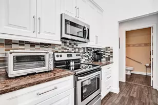 6842 Dogwood Ln, Margate, FL 33063 - Photo 11