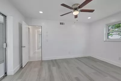 334 SW 13th Avenue, Boynton Beach, FL 33435 - Photo 23