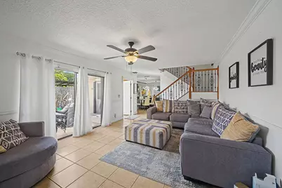 149 Lake Arbor Drive, Palm Springs, FL 33461 - Photo 5