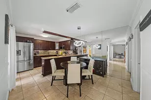 149 Lake Arbor Dr, Palm Springs, FL 33461 - Photo 5