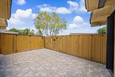 149 Lake Arbor Drive, Palm Springs, FL 33461 - Photo 37