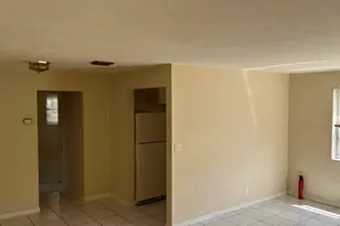 390 SW 27th Terrace, Fort Lauderdale, FL 33312 - Photo 3