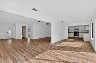 2101 SE Holland St, Port Saint Lucie, FL 34952 - Photo 11