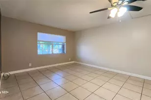 555 SE 8th St, Deerfield Beach, FL 33441 - Photo 19