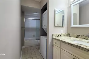 555 SE 8th St, Deerfield Beach, FL 33441 - Photo 7