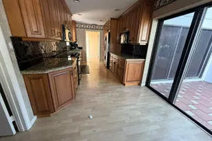 9 Windsor Ln, Boynton Beach, FL 33436 - Photo 11