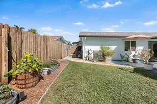 8610 NW 46th St, Lauderhill, FL 33351 - Photo 11