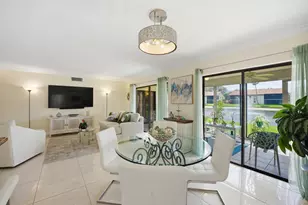 10223 N Circle Lake Dr, Boynton Beach, FL 33437 - Photo 7