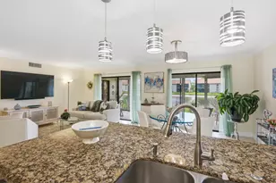 10223 N Circle Lake Dr, Boynton Beach, FL 33437 - Photo 9