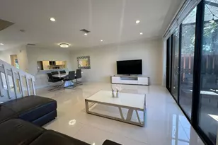 10630 NW 14th St, Plantation, FL 33322 - Photo 7