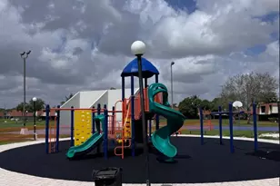 1532 W Harmony Lake Cir, Davie, FL 33324 - Photo 13