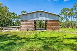 16105 Temple Blvd, The Acreage, FL 33470 - Photo 23