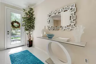 10118 SW Canossa Way, Port Saint Lucie, FL 34986 - Photo 3