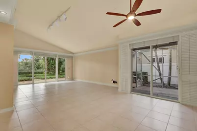 12751 Touchstone Place, Palm Beach Gardens, FL 33418 - Photo 7