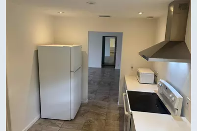 100 NW 27th Street, Pompano Beach, FL 33064 - Photo 11
