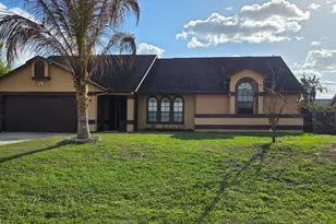 2722 SW District Ave, Port Saint Lucie, FL 34953 - Photo 5