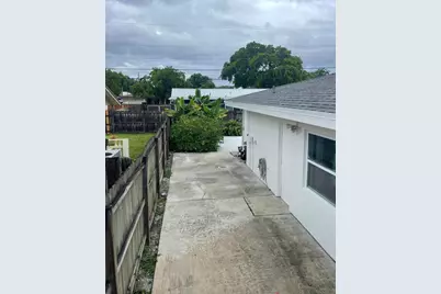 131 Orchard Ridge Lane, Boca Raton, FL 33431 - Photo 19