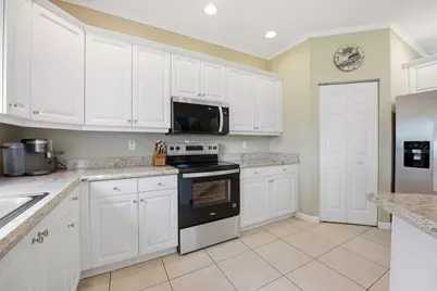 2462 Westmont Place, Royal Palm Beach, FL 33411 - Photo 9