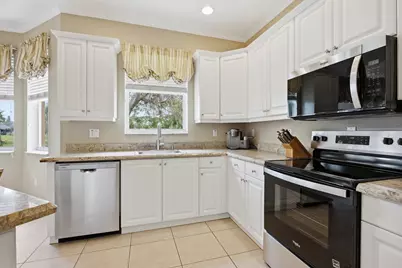 2462 Westmont Place, Royal Palm Beach, FL 33411 - Photo 9