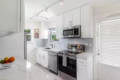 311 Cocoanut Row #2010, Palm Beach, FL 33480 - Photo 9