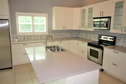 375 Sequoia Lane, Boca Raton, FL 33487 - Photo 7