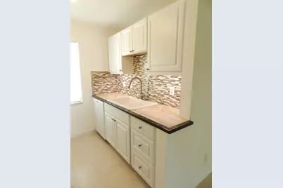 141 West Court, Royal Palm Beach, FL 33411 - Photo 3