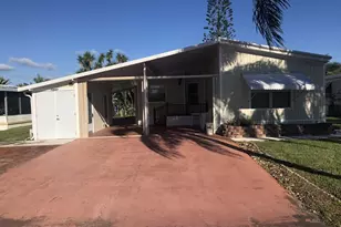 7847 SE Swan Ave, Hobe Sound, FL 33455 - Photo 1