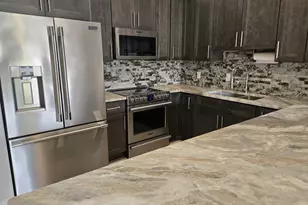 706 Freedom Ct, Deerfield Beach, FL 33442 - Photo 5